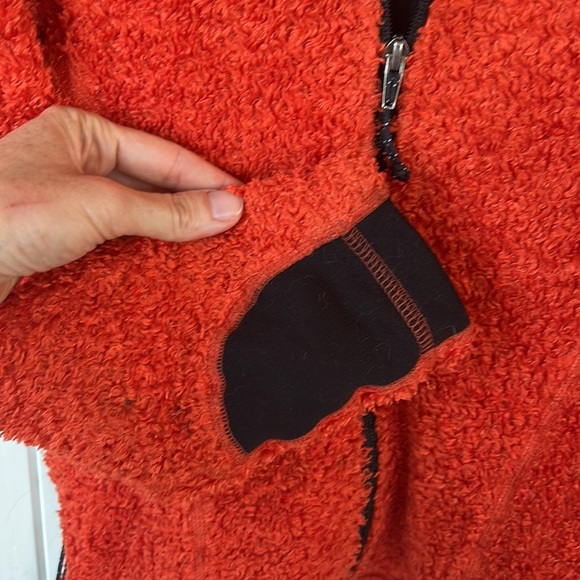 Orange women’s Mountain Hardware size S fleece jacket - Picture 5 of 6